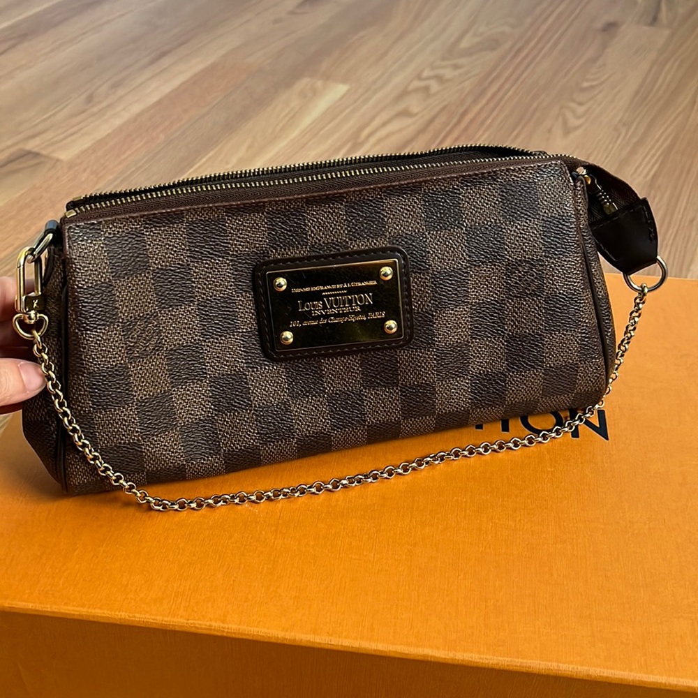 - Louis Vuitton Damien Ebene Eva Clutch Purse